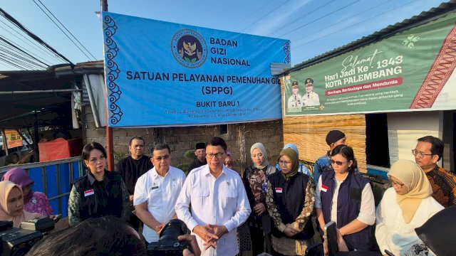 Kunjungi SPPG Palembang, Kepala BPOM Tegaskan Pangan Harus Aman, Bermutu dan Bergizi