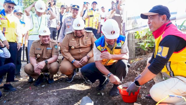 Ground Breaking Pelebaran Jembatan Sungai Maros&nbsp;A Gubernur Sulsel: Perkuat Konektivitas dan Kurangi Kemacetan