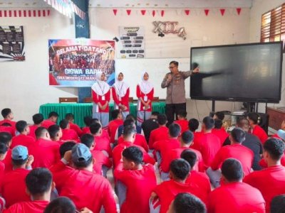 Cegah Bullying dan Radikalisme Sejak Dini, Kapolsek Manggala Beri Penyuluhan di MPLS SMAN 12 Makassar