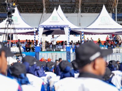 Gubernur Andi Sudirman Tegaskan Komitmen Tingkatkan Kesejahteraan Guru pada Pembukaan Porsenijar PGRI Sulsel 2026