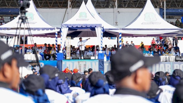 Gubernur Andi Sudirman Tegaskan Komitmen Tingkatkan Kesejahteraan Guru pada Pembukaan Porsenijar PGRI Sulsel 2026