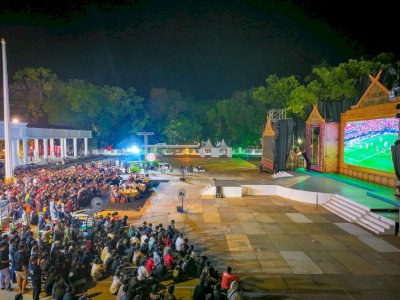 Gubernur Andi Sudirman Nobar Piala Dunia 2026 Bersama Ratusan Warga, Perkuat Kebersamaan di Rujab Sulsel