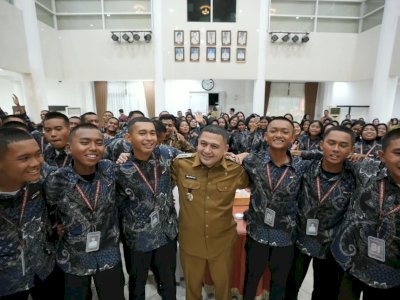 Sukses Kibarkan Bendera HUT ke-81 RI, Paskibraka Makassar Dapat Uang Tunai dan Hadiah ke Bali