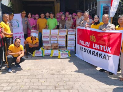 Polsek Manggala dan Bhayangkari Salurkan Bantuan untuk Korban Kebakaran di Toddopuli