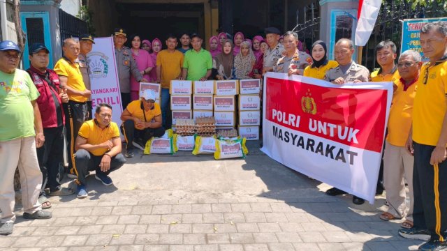 Polsek Manggala dan Bhayangkari Salurkan Bantuan untuk Korban Kebakaran di Toddopuli