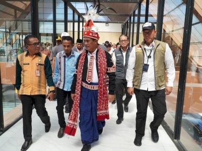 ​Gerak Cepat Gempa NTT: Mentan Amran Mobilisasi Bantuan Beras Rp75,4 Miliar