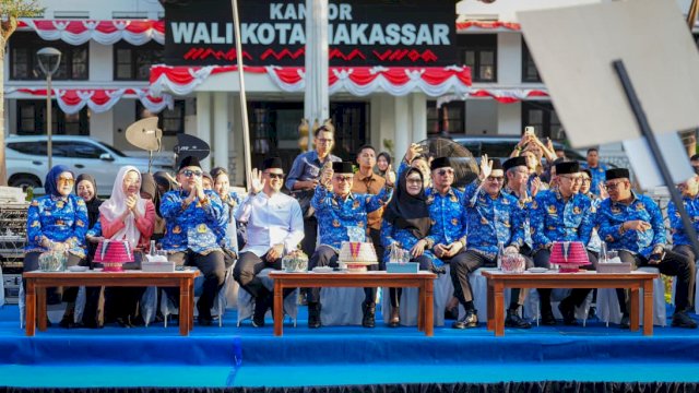 Saksikan Pawai Ta&rsquo;aruf, Gubernur Sulsel Sambut 117 Kontingen MTQ VIII KORPRI Nasional 2026