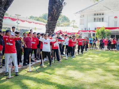 Kadis DBMBK Sulsel Juara III Kategori Eksekutif Lomba Panahan Pada Semarak Kemerdekaan RI Ke 81 Pemprov Sulsel