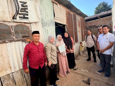 Pemprov Sulsel Salurkan Bantuan Listrik Gratis untuk 130 Rumah Tangga di Gowa dan Bantaeng
