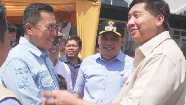 CEO PT Bumi Pundi Karsa Andi Badris Salam bersama Menteri Perumahan dan Permukiman Maruarar Foto list.