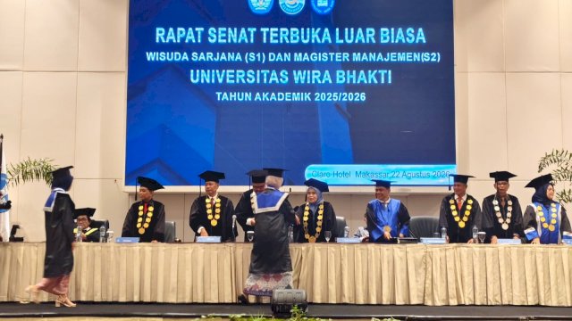 Wisuda XXII Universitas Wira Bhakti Makassar: Cetak 313 Alumni, Siap Menuju Kampus Riset Digital