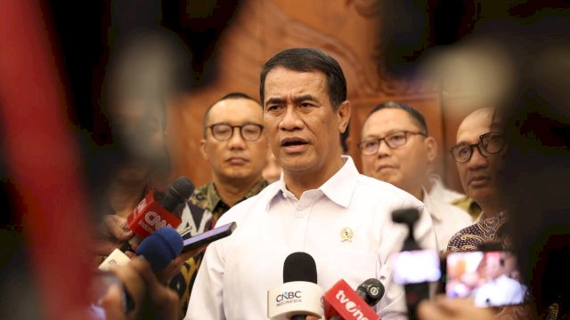 Perkuat Pasokan Beras Premium ke Ritel, Mentan Amran ke Bulog: Bila Perlu Kali Tiga, Beras Banyak