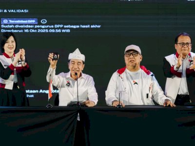 Pamer KTA di Bandung, Jokowi Minta Kader PSI Tak Gentar Hadapi Pemilu 2029