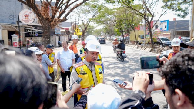 Gubernur Andi Sudirman Buka Full Ruas Jalan Aroepala, Akses Gowa-Makassar Kembali Lancar