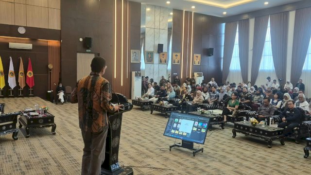 Kepala BPOM Taruna Ikrar Bedah Rahasia “Neuroleadership” di Unram, Kunci Pemimpin Masa Depan!