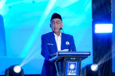 Proyek Rp3,7 T Andi Sudirman Dipuji DPR RI, Ashabul Kahfi: Jalan Beton Sulsel Terbaik dalam Sejarah!