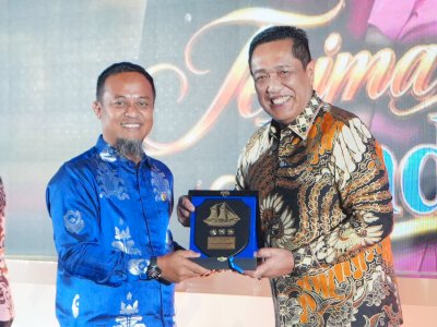 Malam Pisah Sambut, Gubernur Sulsel Apresiasi Dedikasi Irjen Pol. Djuhandhani, Sambut Kapolda Baru Irjen Pol. M. Awal Chairuddin
