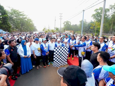 Tutup Rangkaian Harkopnas, Gubernur Andi Sudirman Lepas Ribuan Peserta Jalan Sehat Anti Mager di Sorowako