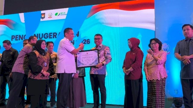 Komitmen Lindungi Pekerja: Bank Sulselbar Jadi Role Model BPD dengan Tata Kelola Ketenagakerjaan Terbaik
