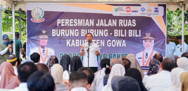 Tak Ada Lagi Jalan Berlubang dan Debu, Gubernur Andi Sudirman Resmikan Jalan Burung-Burung&ndash;Bili-Bili