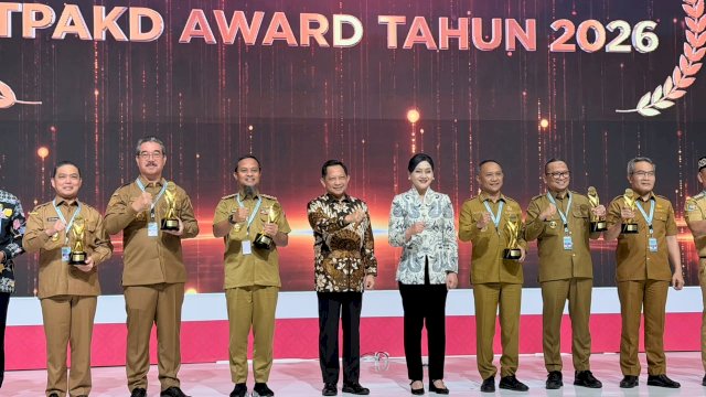 Terima TPAKD Award 2026, Gubernur Sulsel Dukung Arahan Presiden Prabowo untuk Perluasan Akses Keuangan