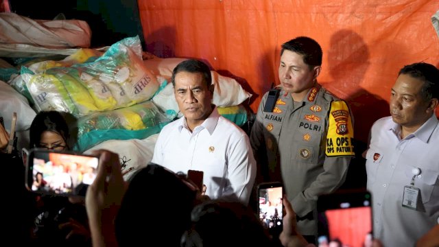 Sidak Dugaan Penyelewengan Ribuan Ton Beras SPHP, Mentan Amran: &ldquo;Ini Mafia Pangannya