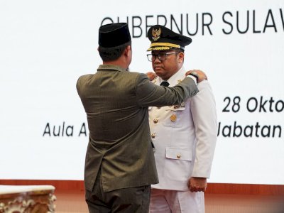 Gubernur Sulsel Lantik Darmawangsyah Muin sebagai Bupati Gowa untuk Sisa Masa Jabatan 2025&ndash;2030