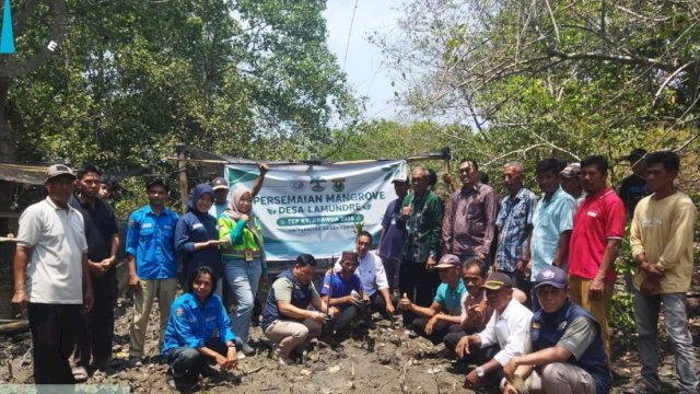 Tim Ekspedisi Patriot Unhas Dorong Mitigasi Abrasi dan Penguatan Tata Kelola Pesisir Desa Lamundre