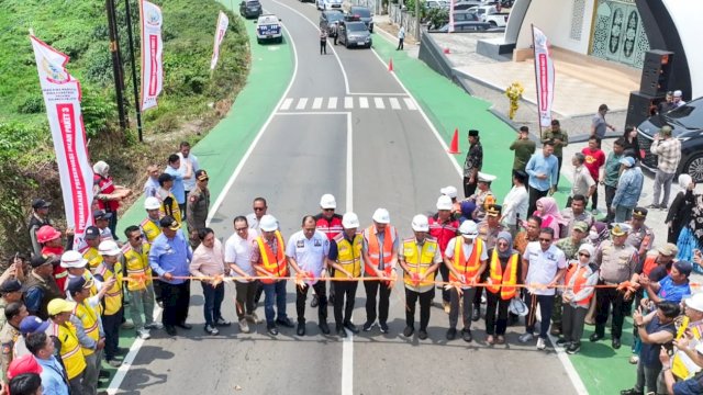 Gubernur Andi Sudirman Resmikan Ruas Jalan Paleteang&ndash;Malimpung&ndash;Kabere, Kemantapan Capai 100 Persen