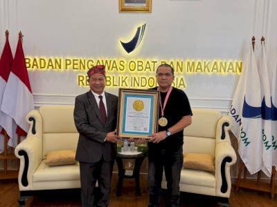 Ukir Sejarah! Dokter Koboi Luncurkan Buku di Tembok Besar China & Sabet Rekor LEPRID