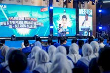 Dihadiri Zulhas, Gubernur Sulsel Pamer Proyek Rp3,7 T di Pelantikan Pengurus PAN